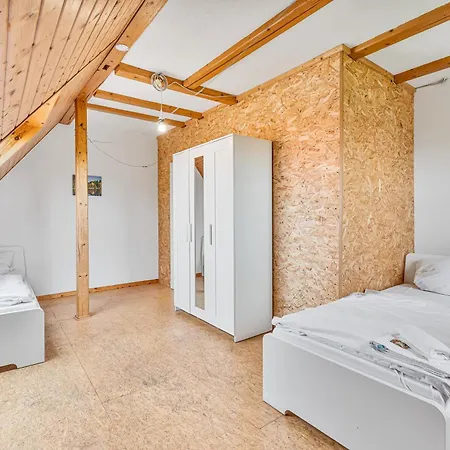 Appartement Guenstige Fuer Monteure In Suppingen-laichingen Ulm,neu-ulm,tv,wifi,parking *