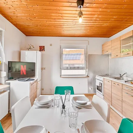 Apartmán Guenstige Fuer Monteure In Suppingen-laichingen Tv,wifi,parking *