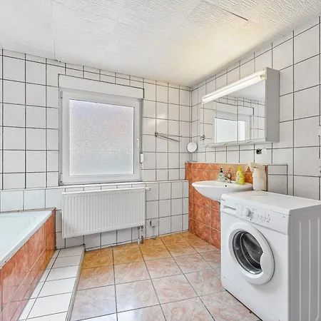 Guenstige Fuer Monteure In Suppingen-laichingen Tv,wifi,parking Apartmán