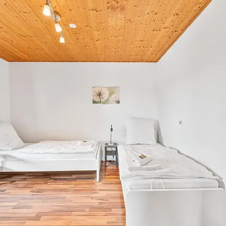 Guenstige Fuer Monteure In Suppingen-laichingen Ulm,neu-ulm,tv,wifi,parking *