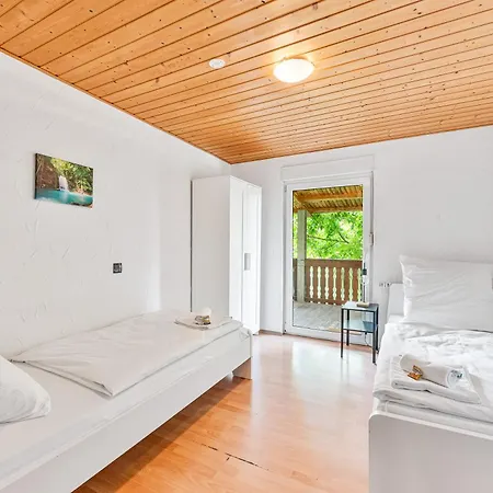 Guenstige Fuer Monteure In Suppingen-laichingen Ulm,neu-ulm,tv,wifi,parking Appartement