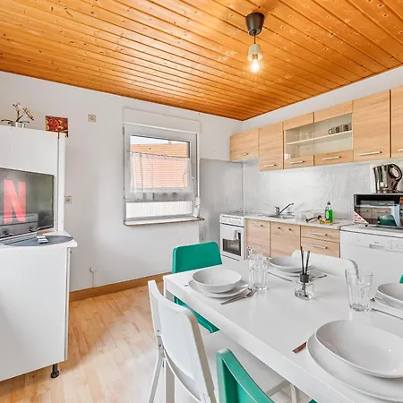 Guenstige Fuer Monteure In Suppingen-laichingen Tv,wifi,parking * Laichingen